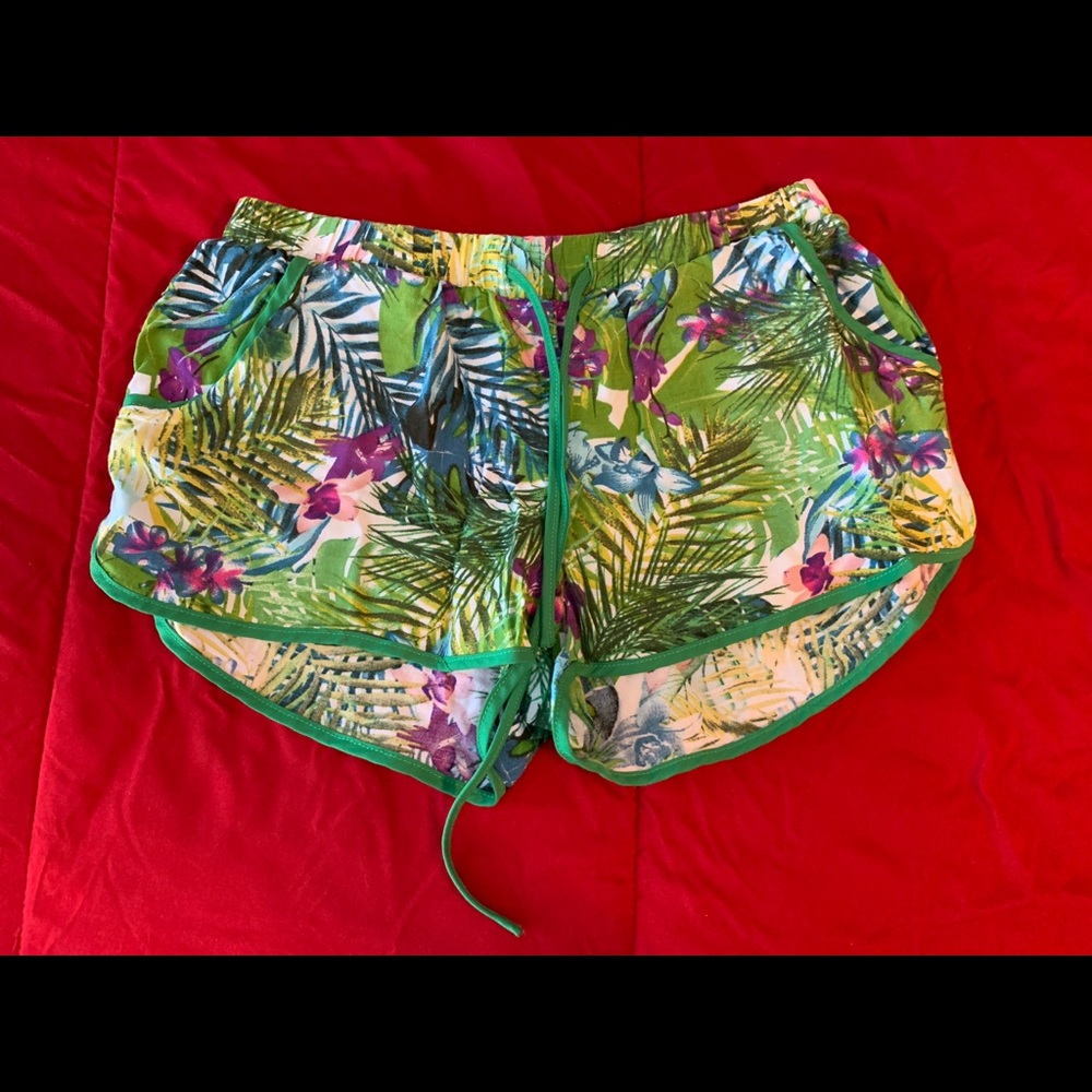 3/$20! Rue21 Casual/Sleep Shorts Tropical Print